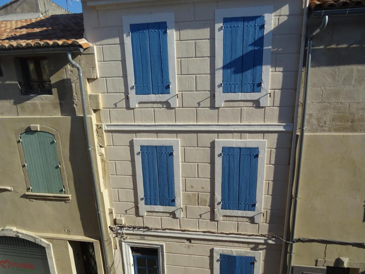 Aux Pieds Des Arenes Lägenhet Arles Exteriör bild