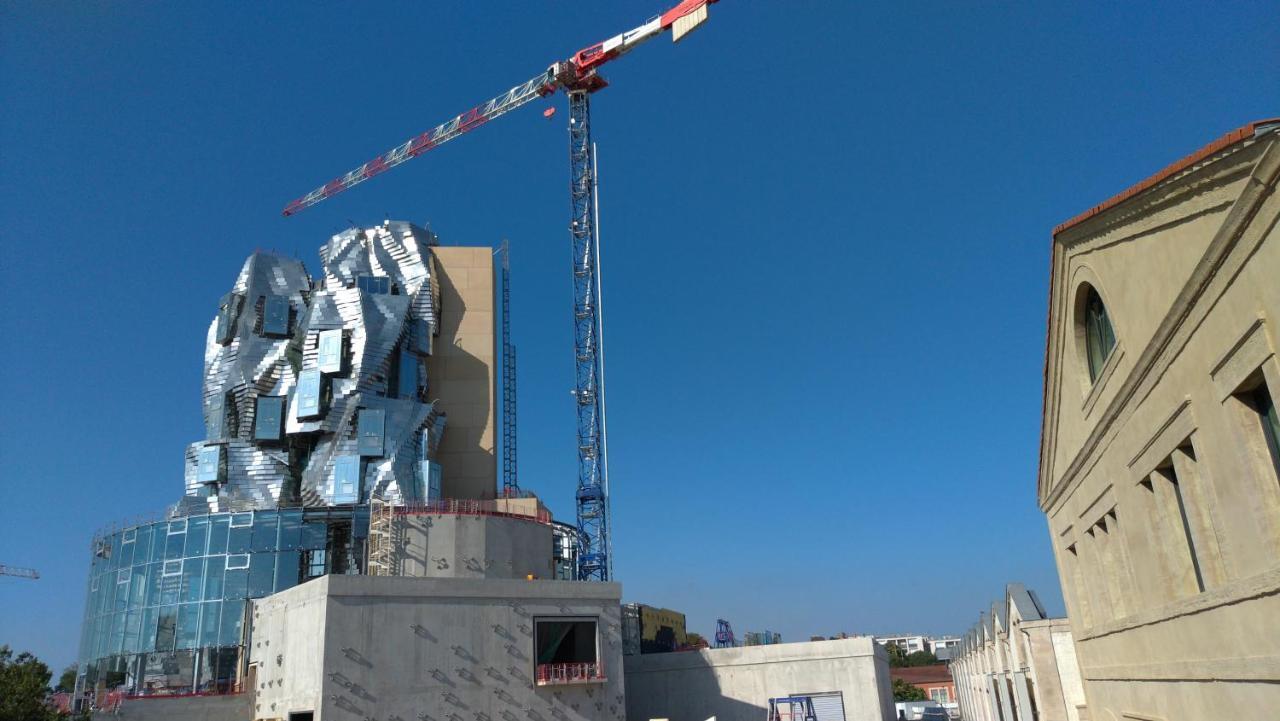 Aux Pieds Des Arenes Lägenhet Arles Exteriör bild