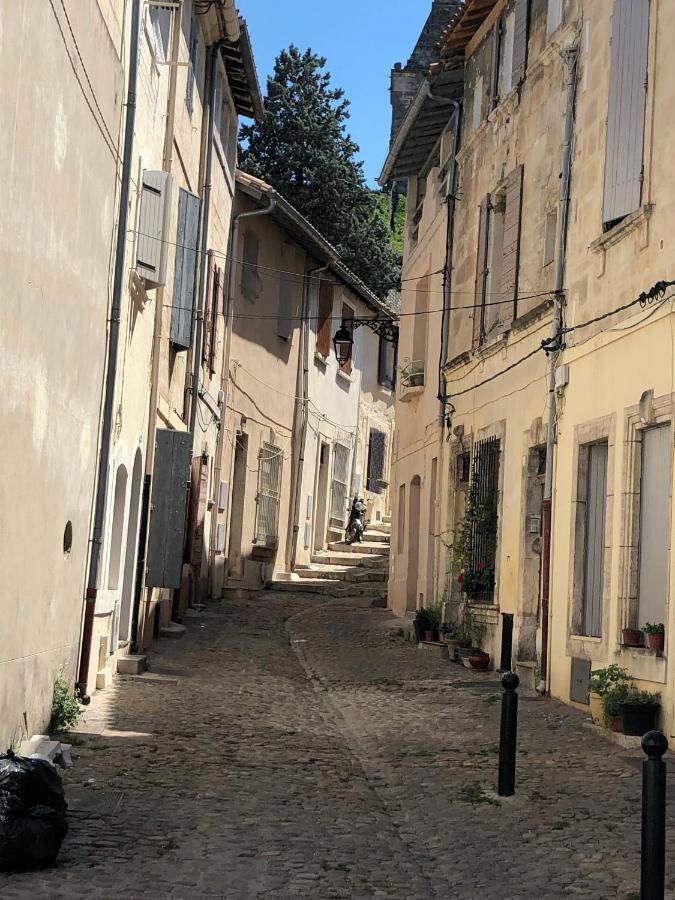 Aux Pieds Des Arenes Lägenhet Arles Exteriör bild